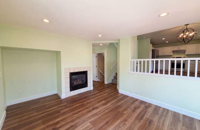 9625 Crosspointe Dr Gallery 2