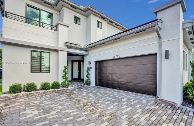 10795 Oceano Way - 10795 Oceano Way, Parkland, FL 33076
