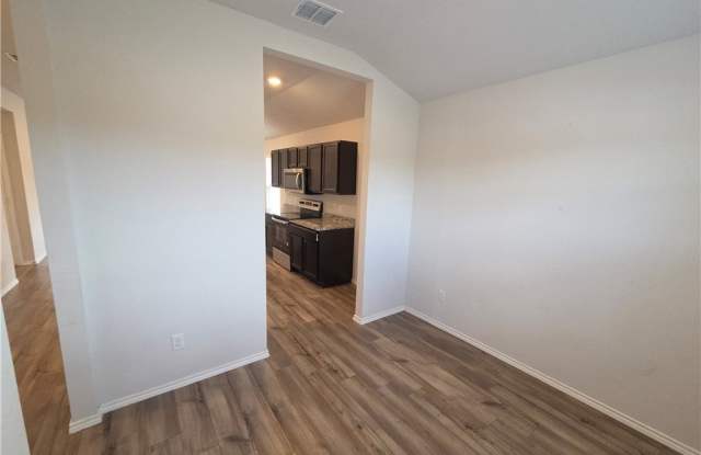 1049 Velvet Court Gallery 3