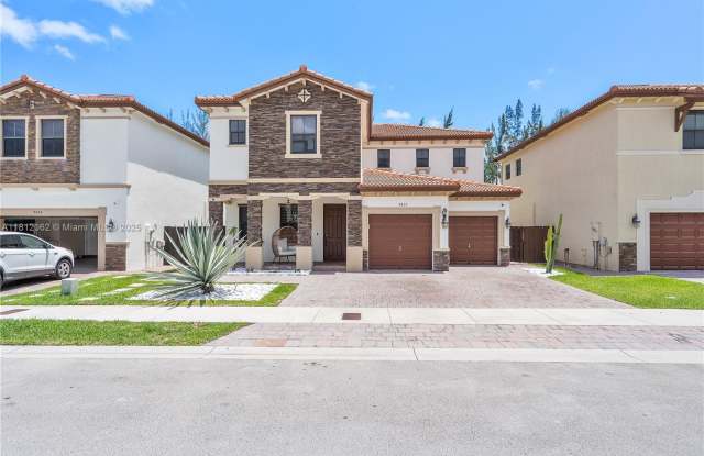 9830 NW 86th Ter photos photos