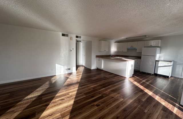 2 Bedroom 1 Bath Single Family Home - 662 D Street, Independence, OR 97351