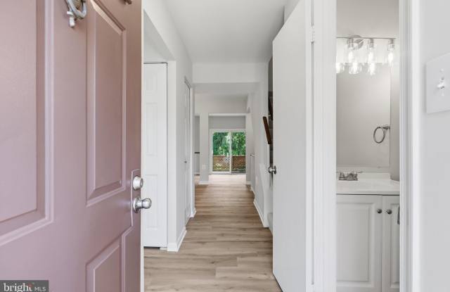 10272 COLONY PARK Drive Gallery 4