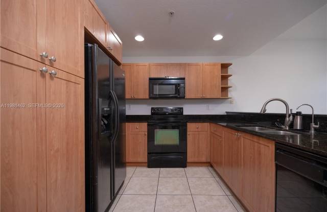 10885 NW 89th Terrace 211, Doral, FL 33178 photos photos