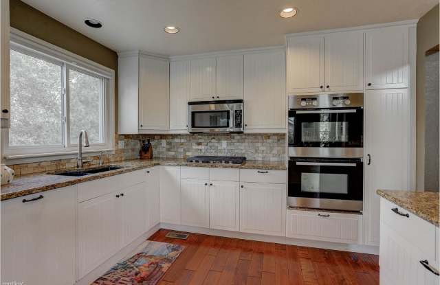 7483 La Quinta Ln Gallery 4