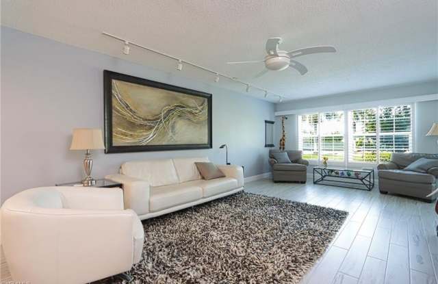 4200 Belair Ln unit: 114 photos photos