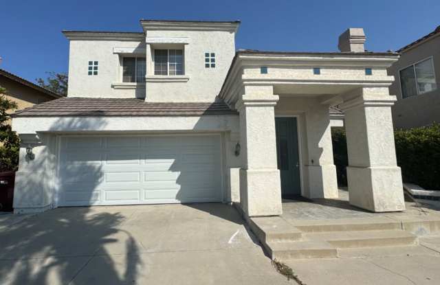 Beautiful Three Bedroom 2.5 Bathroom in Murrieta! - 39680 Via Las Palmas, Murrieta, CA 92563