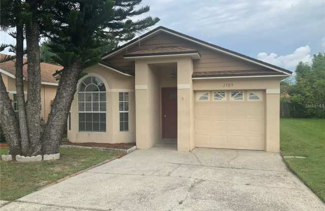 1705 CHATHAM CIRCLE photos photos