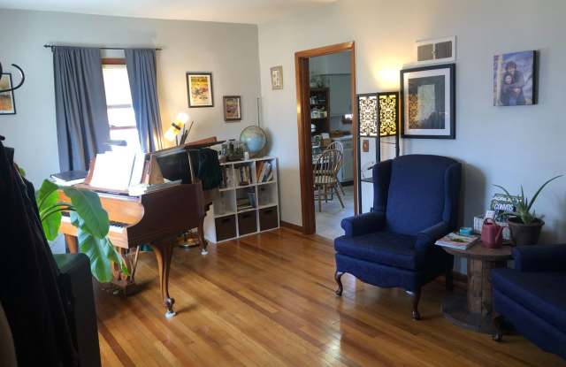 Three Bedroom In The Desired Hills and Dales Neighborhood Gallery 1