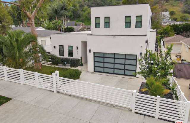 4203 Saugus Ave photos photos