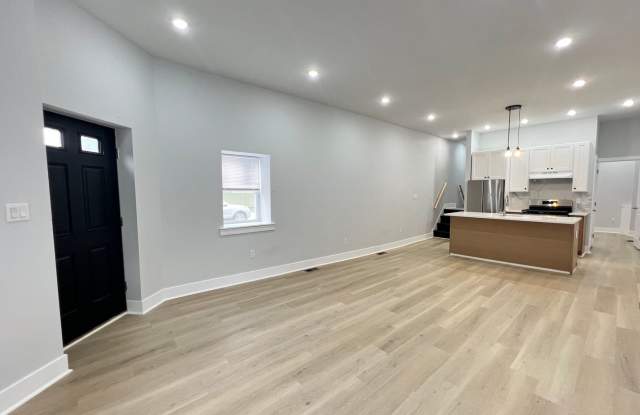 Renovated 4bd/2 bath House with Rear yard!! SECTION 8 ONLY!! Gallery 3