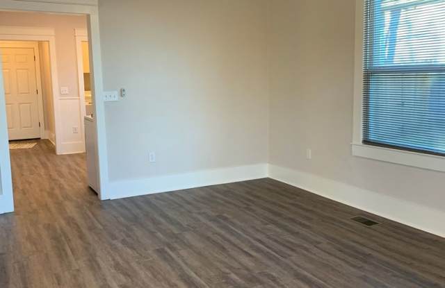 2 Bed/2 Bath- Newly Renovated!! photos photos