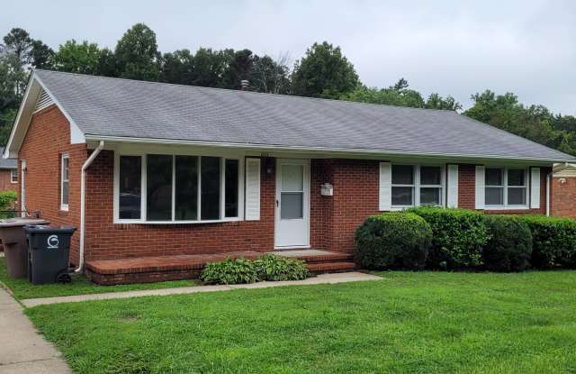 2111 Carpenter St photos photos