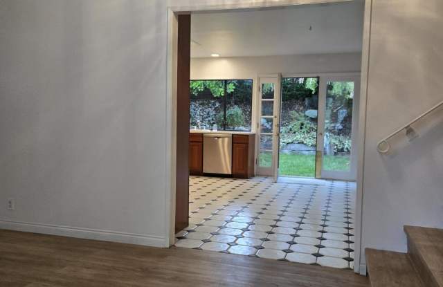 3166 W Black Hills Court Gallery 4