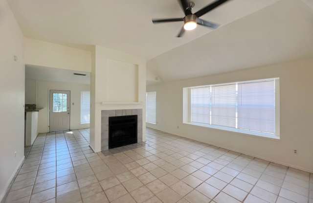 3 bedroom, 2.5 bath home for lease! photos photos