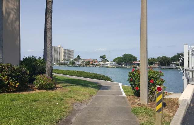 7465 S BAY ISLAND DRIVE S - 7465 Bay Island Drive South, South Pasadena, FL 33707
