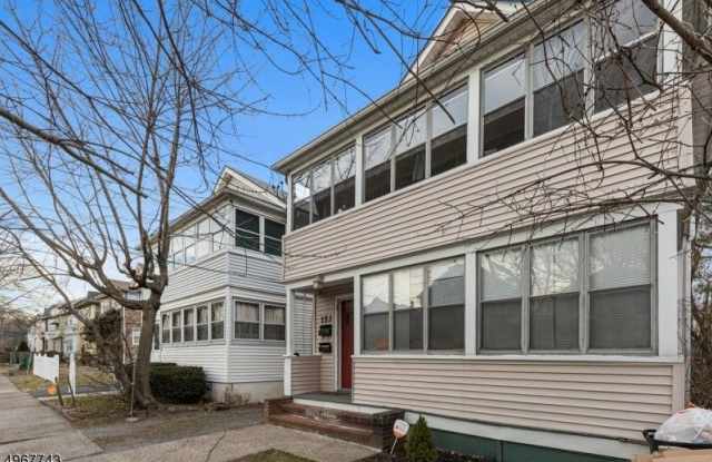 153 Willowdale Avenue Gallery 3