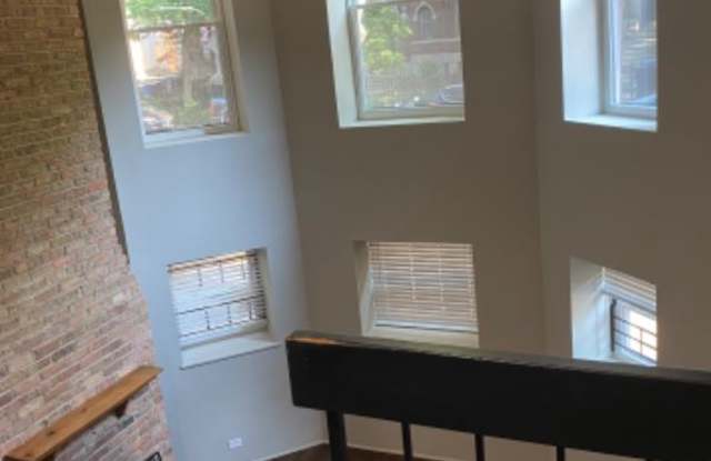 665 W Roscoe St 1D Gallery 3
