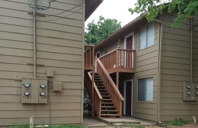 College Station - 1 bedroom /1 bath condo in Northgate area!! - Walking or biking distance to TEXAS A&M photos photos