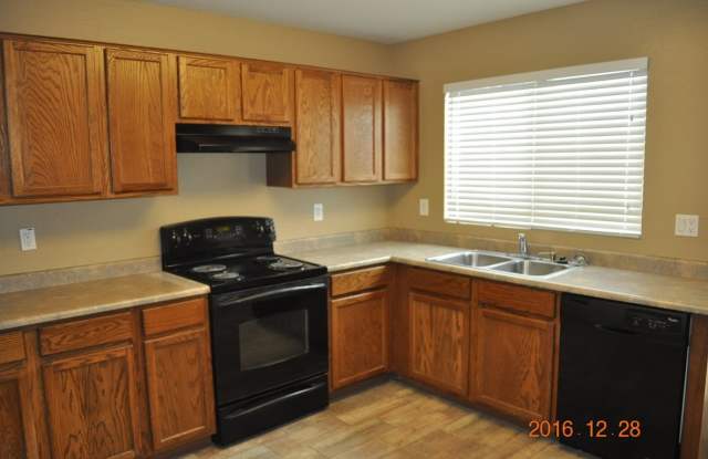 14847 W Watson Ln Gallery 4