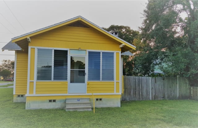 1500 28TH STREET N - 1500 28th Street North, St. Petersburg, FL 33713