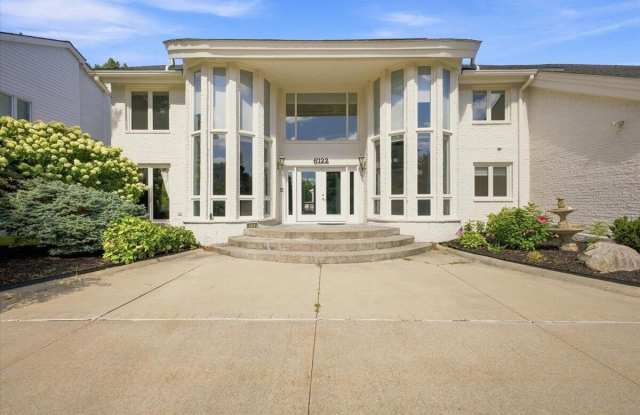 6122 Trailwood Lane Gallery 4