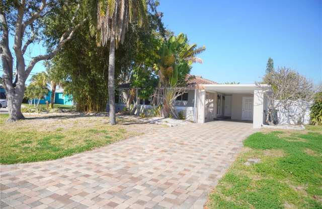 15865 REDINGTON DRIVE Gallery 4