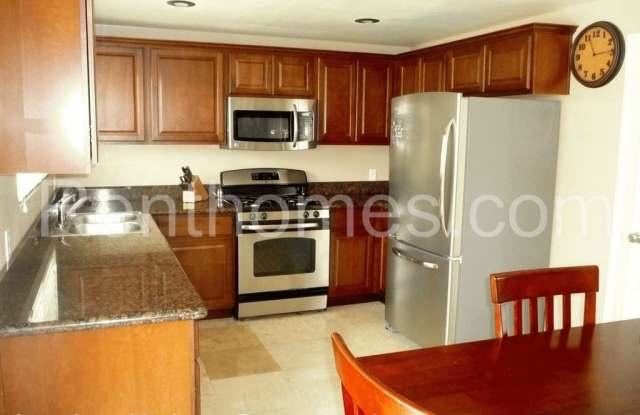 13367 Carriage Road Gallery 4