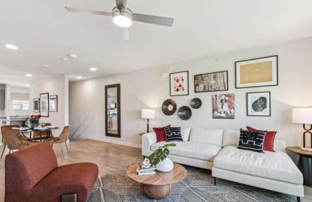 10414 Blue Bluff Rd Gallery 4