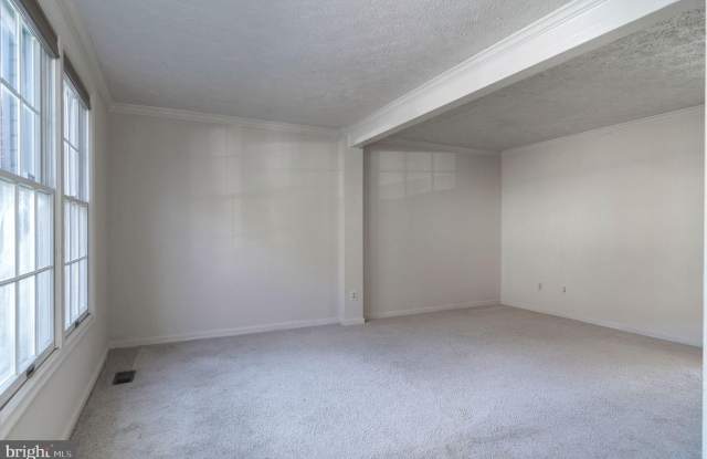 3855 SUNNY BROOK Court Gallery 4
