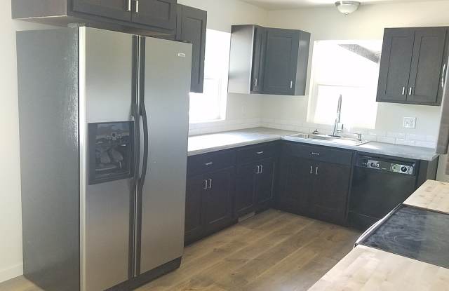 4224 W Chicago St Gallery 2