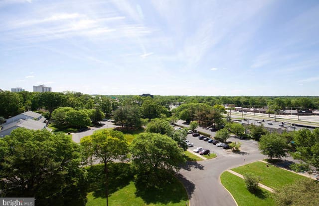 903 BARCLAY TOWERS - 903 Barclay Towers, Kingston Estates, NJ 08034