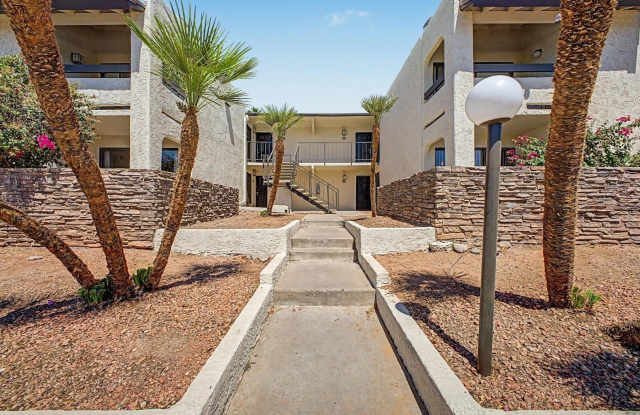 3825 E Camelback Gallery 2