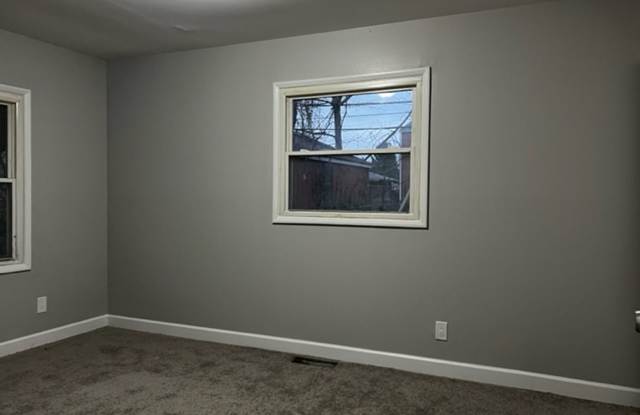 OPEN HOUSE SUNDAY SEPTEMBER 13TH at 12:30-1PM Beautiful 3 bedroom house in Whitehall Gallery 3