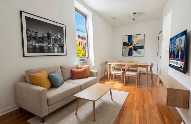 370 West 52nd Street photos photos