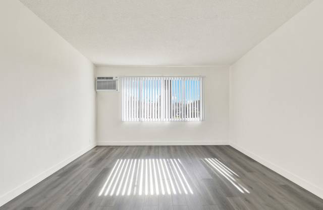 Serrano Apartments Gallery 2