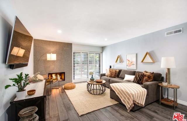 8515 FALMOUTH Avenue - 8515 Falmouth Ave, Los Angeles, CA 90293