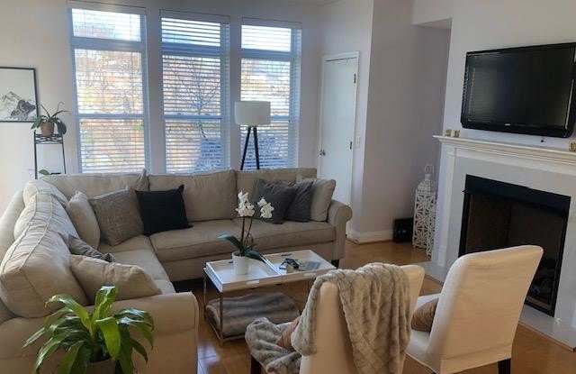 1633 N COLONIAL Terrace unit: 201 - 1633 North Colonial Terrace, Arlington, VA 22209