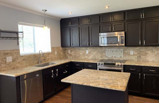5823 Armstrong Wl Gallery 3