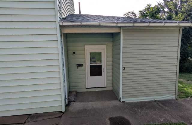 One-bedroom, one-bath apartment near downtown Massillon Gallery 1