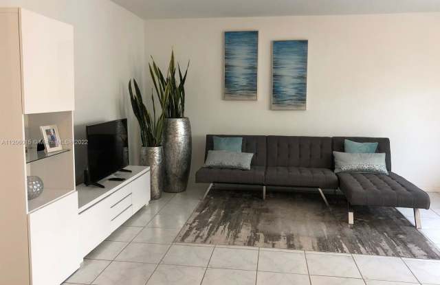 1255 Marseille Drive Gallery 3