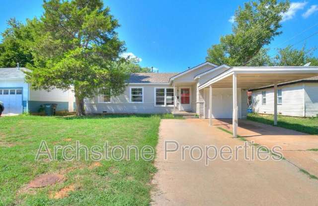 2305 Mustang St photos photos