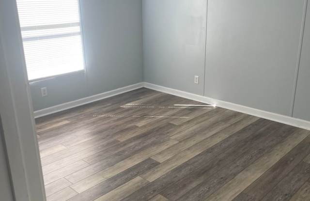 2 Bedroom / 1 Bath Home in Church Hill Gallery 1