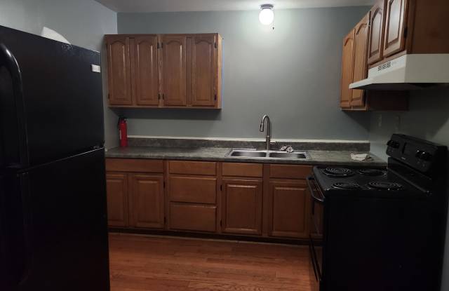 452 Main Street - 4 photos photos