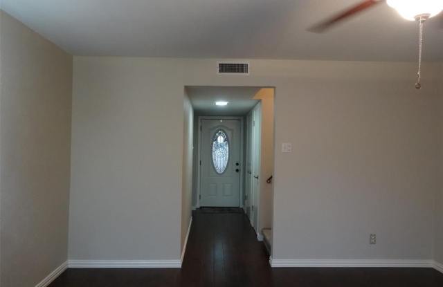 2002 Town Place Gallery 3
