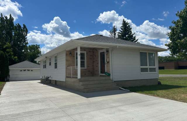 3 bedroom, 2 bath Single Family house photos photos