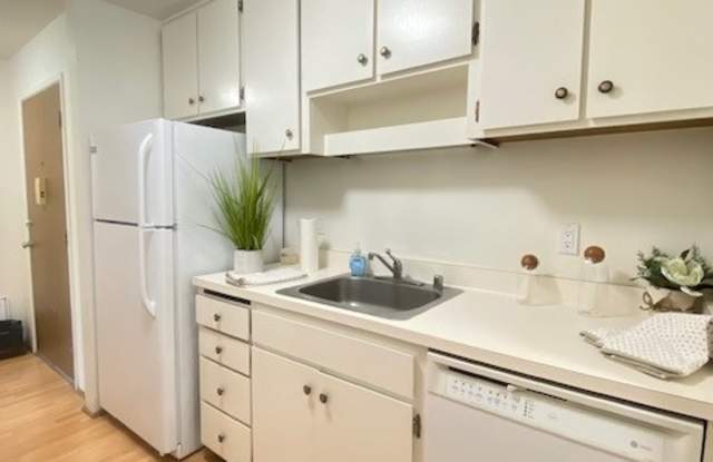 2700 Le Conte Avenue - 1 Gallery 2