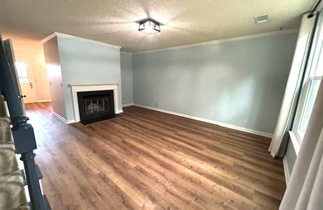 Townhome - 2 Bedroom 1.5 bath Gallery 3