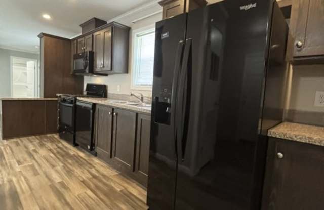 8720 Dogwood Ave photos photos