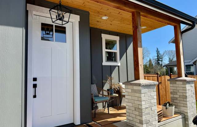 Modern Home 3 Bedroom 2.5 Bathroom - Ferndale WA Gallery 3