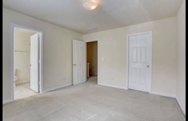 6894 Slate Stone Way SE Gallery 2